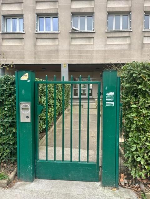 Chambre Privee Dans Un Appartement Partage Вильорбан Екстериор снимка